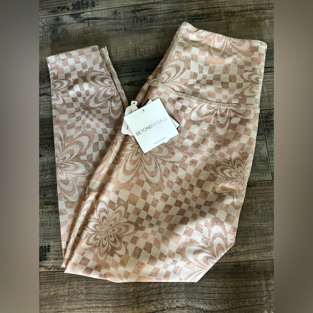 Beyond Yoga High Waisted Midi Leggings in Check Flower - Picture 5 of 7